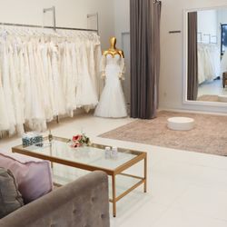 Avenue 22 Bridal