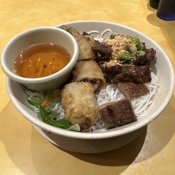 Tú Lan - Vermicelli with Pork Shish Kebab and Imperial Rolls - Vietnamese Near Me - San Francisco, California