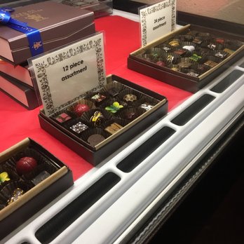 Casa De Chocolates - Assortment boxes - Chocolatiers & Shops Near Me - Berkeley, California