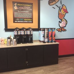 Coffee and tea station.  They have both hot and iced varieties of each.