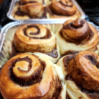Bubbly Berry Bakeshop - Unfrosted Cinnamon Rolls - Bakeries Near Me Bubbly Berry Bakeshop - Unfrosted Cinnamon Rolls - Bakeries Near Me