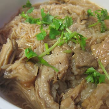 PM2 Kitchen - 大腸麵線 Intestine noodle soup, garlicky broth, a lot of intestines, made fresh to order in the morning! - Food Trucks Near Me