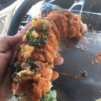 Mariscos Los Peloteros - Volcano roll - Food Trucks Near Me - Riverside, California