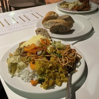 Prague Boats - How a veggie plate looks if you're vegetarian - Boating Near Me - Prague, Puerto Rico