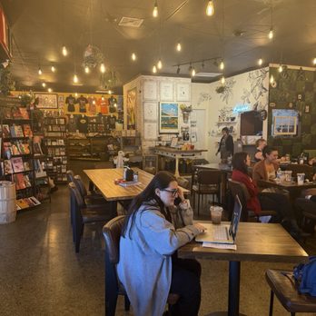 Blackbird Comics & Coffeehouse - Dining Area - Comic Books Near Me - Maitland, Florida