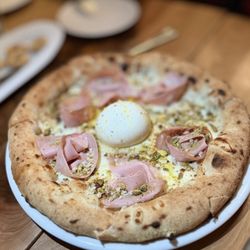 La Voglia - Mortadela pizza