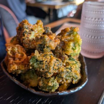 PLANTA Queen Chicago - BANG BANG BROCCOLI - Sushi Bars Near Me - Chicago, Illinois PLANTA Queen Chicago - BANG BANG BROCCOLI - Sushi Bars Near Me - Chicago, Illinois