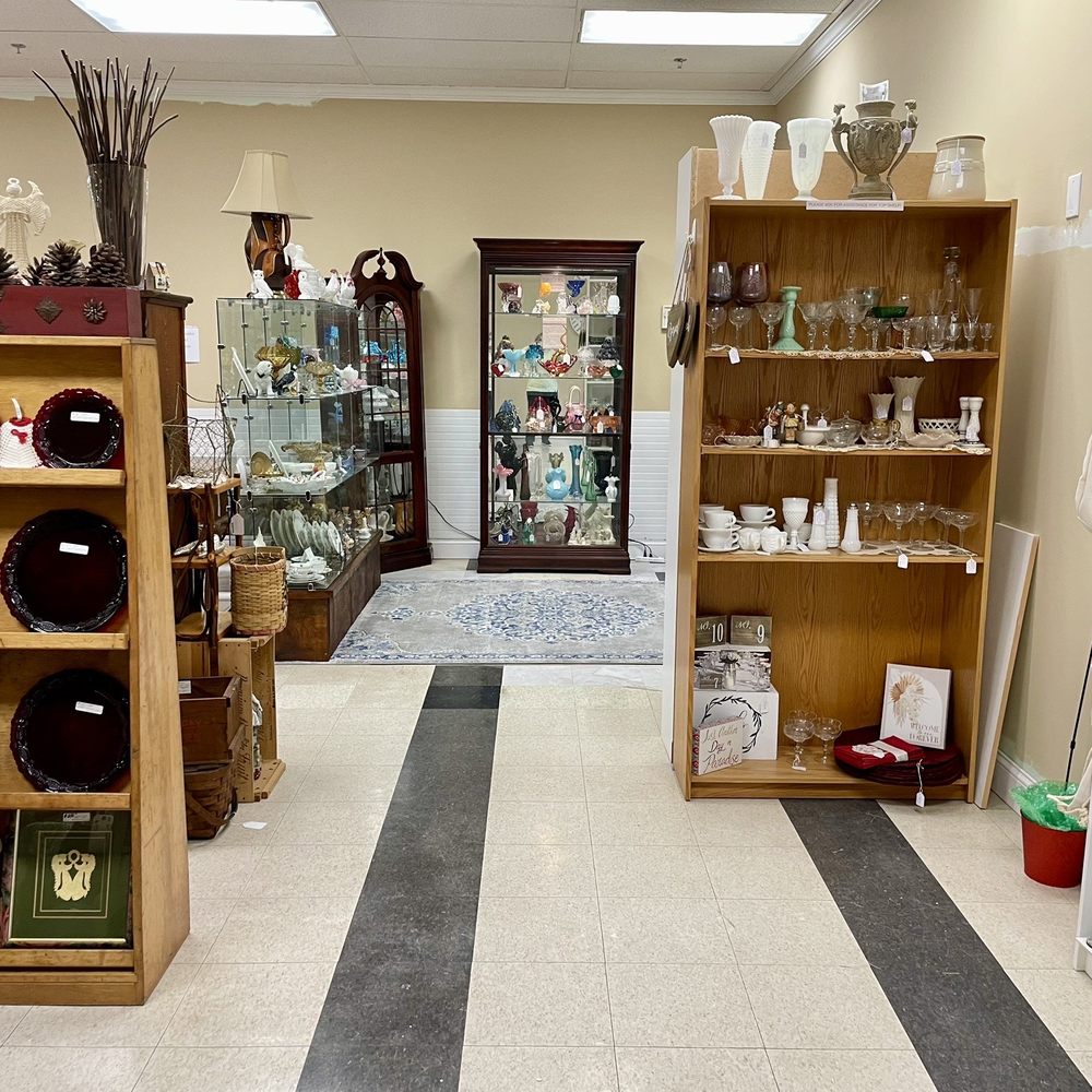 Pamelas Niche - Antiques Near Me - North Attleborough, Massachusetts Pamelas Niche - Antiques Near Me - North Attleborough, Massachusetts