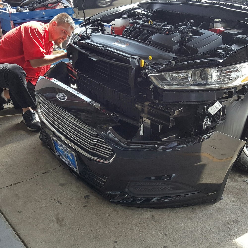 2016 Ford Fusion Front bumper removal to replace headlight 2016 Ford Fusion Front bumper removal to replace headlight