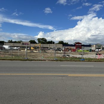 Dairy Queen Grill & Chill - Future spot for Dairy Queen - Ice Cream & Frozen Yogurt Near Me - Auburn, Indiana Dairy Queen Grill & Chill - Future spot for Dairy Queen - Ice Cream & Frozen Yogurt Near Me - Auburn, Indiana