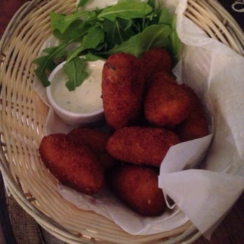 Harts Pub - Rocks Poppers - Bars Near Me - The Rocks, NSW Harts Pub - Rocks Poppers - Bars Near Me - The Rocks, NSW