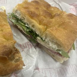 Salami, burrata, onion, arugula, truffle cream