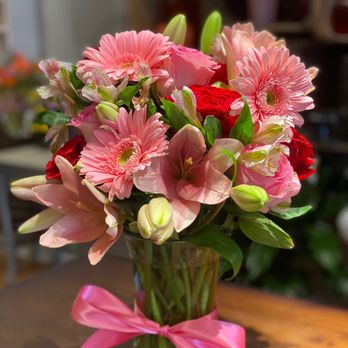 Granger Florist - Fresh arrangement, designer's choice. - Florists Near Me - Granger, Indiana