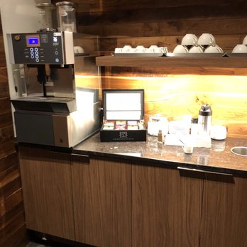 The Centurion Lounge - Airport Lounges Near Me - Dallas, Texas