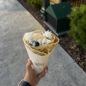Central Park Crepes - Lemon blueberry - Creperies Near Me - Orlando, Florida