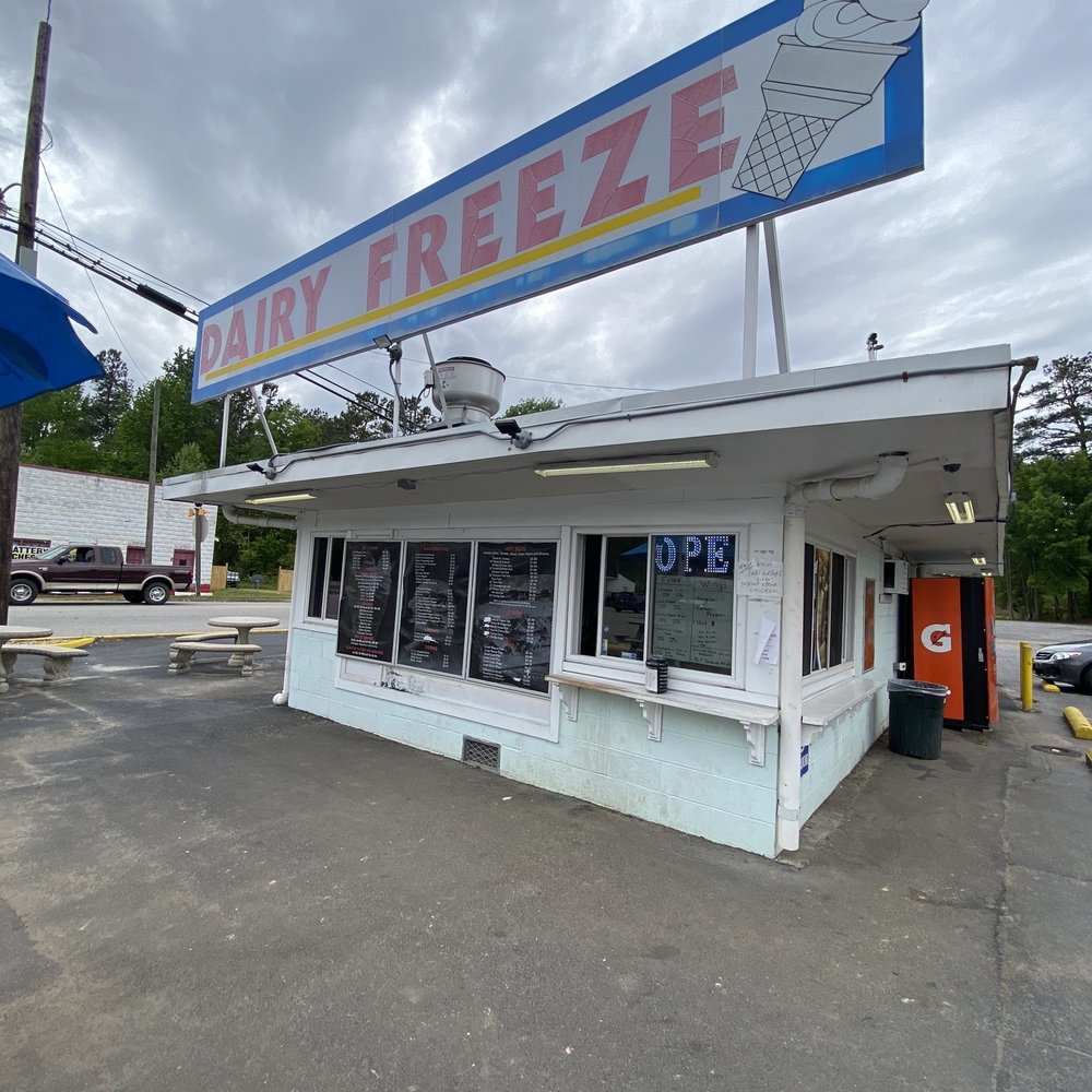 Dairy Freeze - the front of a dairy freeze - Ice Cream & Frozen Yogurt Near Me - McKenney, Virginia