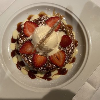 Tarry Tavern - Peach Blueberry Cobbler - New American Near Me - Tarrytown, New York Tarry Tavern - Peach Blueberry Cobbler - New American Near Me - Tarrytown, New York