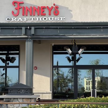 Finneys Crafthouse - Porter Ranch - New American Near Me - Porter Ranch, California