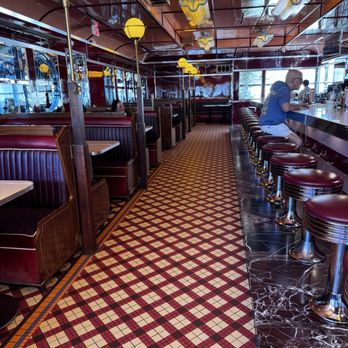 Beginner's Diner - Inside dining - Diners Near Me - San Diego, California