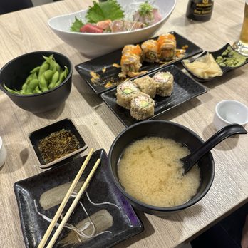 Yuubi Sushi - Sushi Bars Near Me - Beaverton, Oregon
