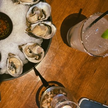 Crooked Gaff Kitchen - Dinner Oysters the Half Shell - Seafood Near Me - Whittier, California