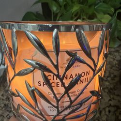 Bath & Body Works - Glass can exploded