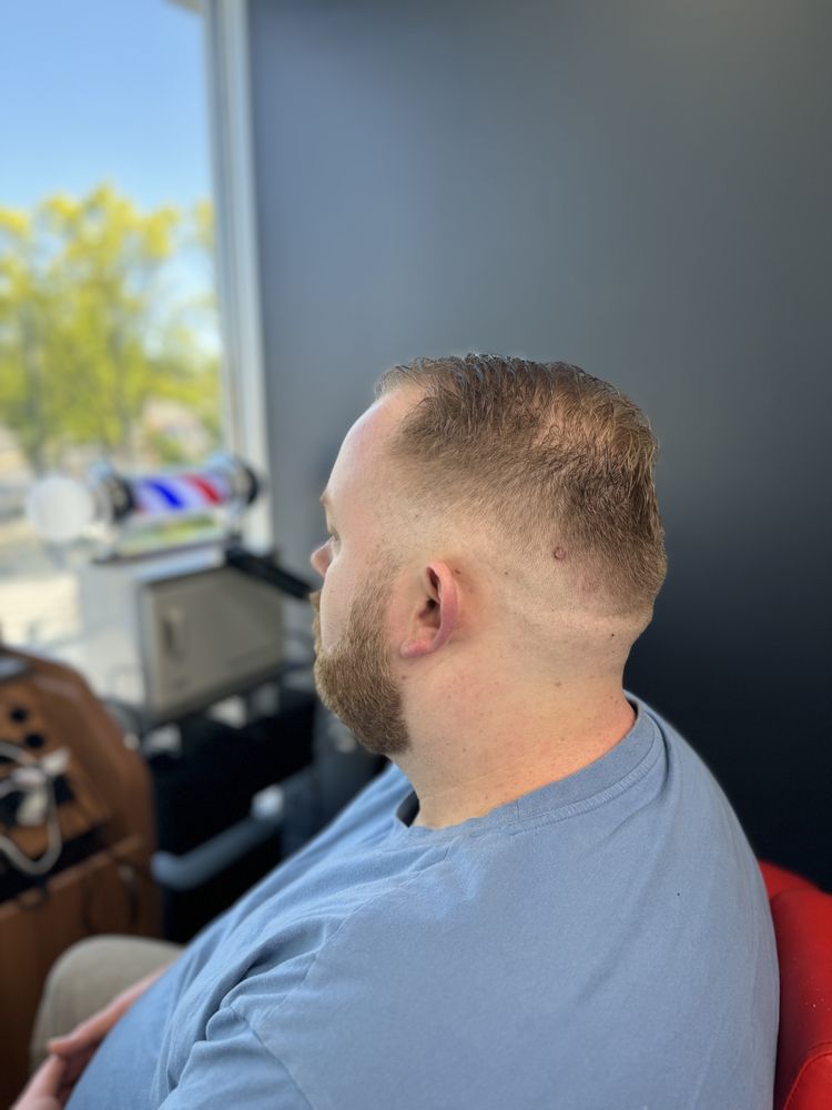 The Urban Barber Lounge Logo