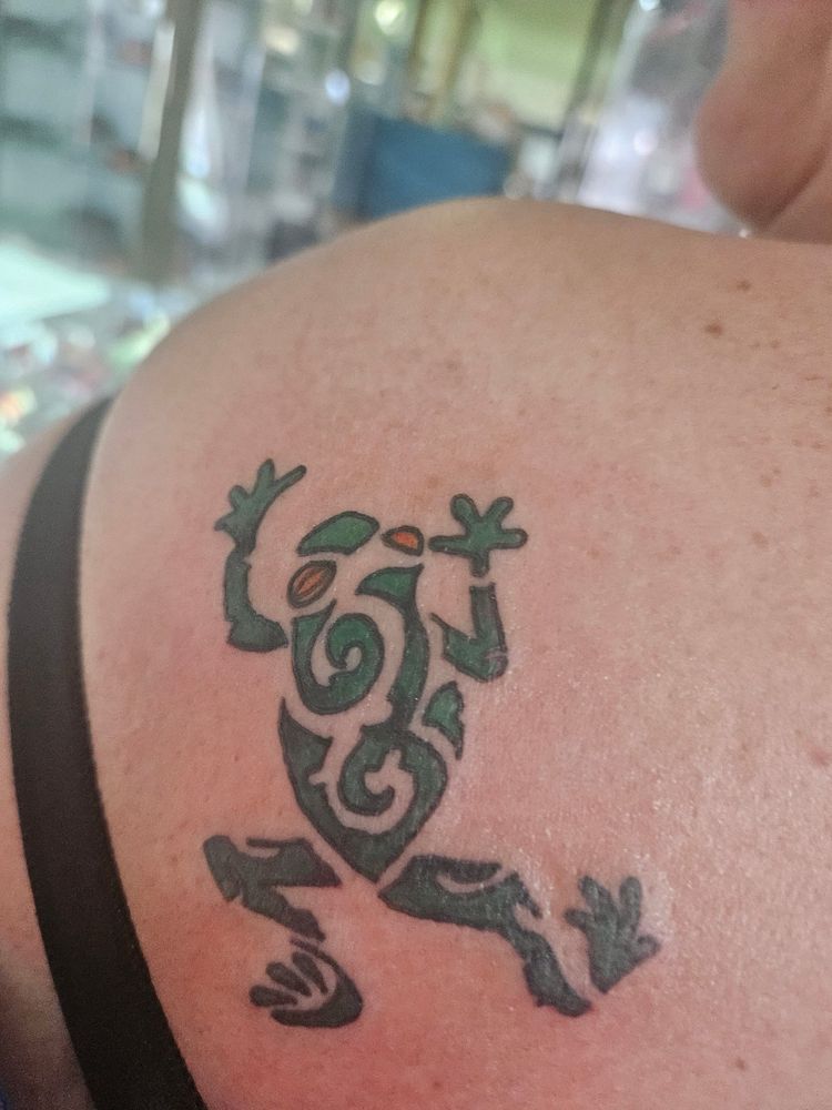 Addictive Artistry Logo