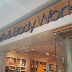 Bath & Body Works - Front of store