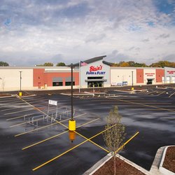 BLAIN'S FARM & FLEET - Grafton, WI - Blain's Farm and Fleet storefront in Grafton, WI