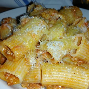 Farina a Legna - Rigatoni Bolognese. - Pizza Near Me - North Vancouver, British Columbia Farina a Legna - Rigatoni Bolognese. - Pizza Near Me - North Vancouver, British Columbia