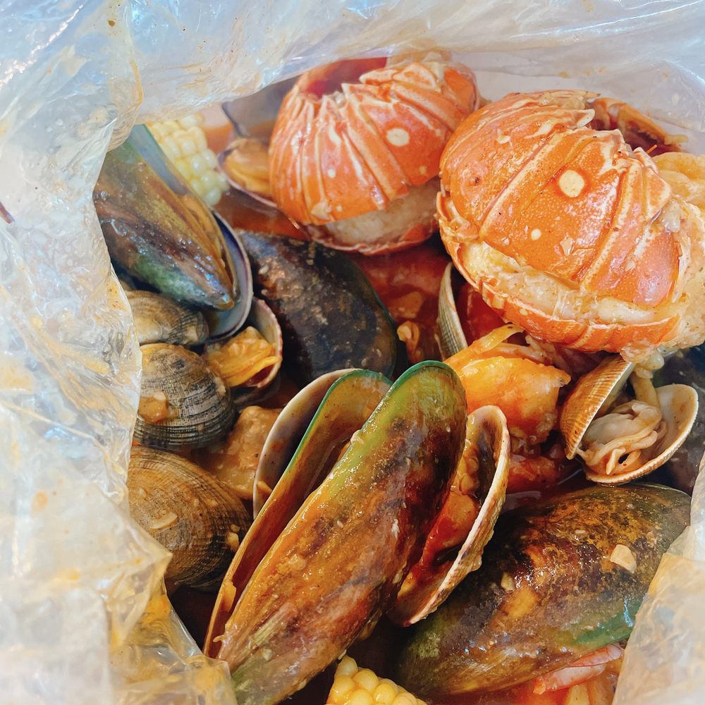 Lemon Crab - Combo #3 with lobster tail and clam and mussel and shrimp - Seafood Near Me - Hayward, California Lemon Crab - Combo #3 with lobster tail and clam and mussel and shrimp - Seafood Near Me - Hayward, California