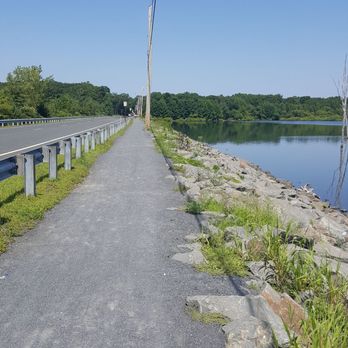 Manasquan Reservoir - Cool view of part of trail - Bike Rentals Near Me - Howell, New Jersey Manasquan Reservoir - Cool view of part of trail - Bike Rentals Near Me - Howell, New Jersey