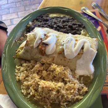Oscar's Cafe - Chicken and Chorizo Burrito - Mexican Near Me - Springdale, Utah