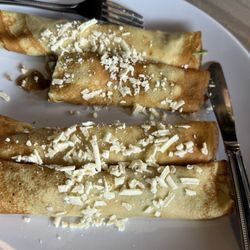 Warrenville Cafe - Mushroom spinach crepes