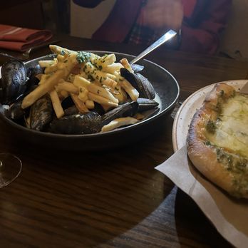 American Bar & Grille - PEI Mussels-frites - American Near Me - Atlantic City, New Jersey