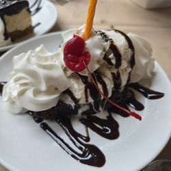 Willowtree Inn Restaurant - Brownie Sundae