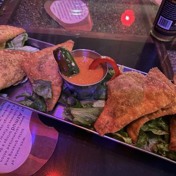 Cafe Colucci - Vegan Sambussa (left) Beef Sambussa (right) - Ethiopian Near Me - Oakland, California