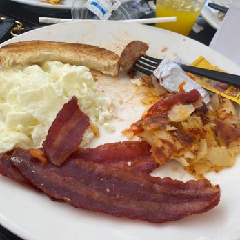 Lady C’s - Breakfast & Brunch Near Me - Tarzana, California