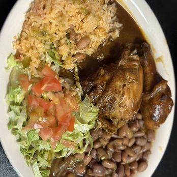 Blanco Cafe - Chicken Mole, rice, beans and salad. - Mexican Near Me - San Antonio, Texas
