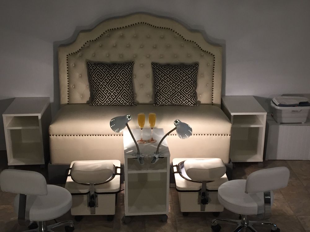 Genev Beauty Lounge Logo