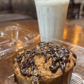Birdhouse Coffee - Espresso Brownie Crumb Coffee Cake - Coffee Roasteries Near Me - South Windsor, Connecticut Birdhouse Coffee - Espresso Brownie Crumb Coffee Cake - Coffee Roasteries Near Me - South Windsor, Connecticut