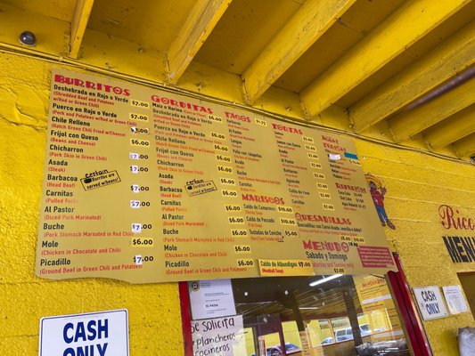 El Paisa Taqueria by null