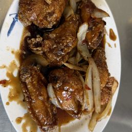 Chicken wings was good and saucy Chicken wings was good and saucy