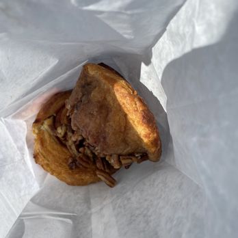 Bill's Bread and Breakfast - Cinnamon rolls - Breakfast & Brunch Near Me - Putnam, Connecticut