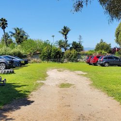 Windsor Family Farm - Plenty of parking on pasture in back