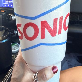 Sonic Drive-In - Route 44 Diet Cherry Limeade ‍ - Burgers Near Me - Malakoff, Texas