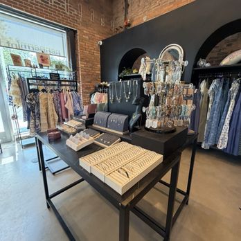 Peppermint - Women's Clothing Near Me - Rochester, New York Peppermint - Women's Clothing Near Me - Rochester, New York