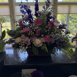 Designs by Maria Anastatsia - Flower arrangement