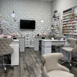 Nails Latinas Salon